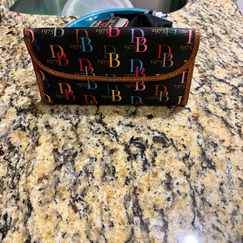 DOONEY & BOURKE 🌷 RETRO 🪻 RAINBOW DB SIGNATURE LARGE CONTINENTAL WALLET